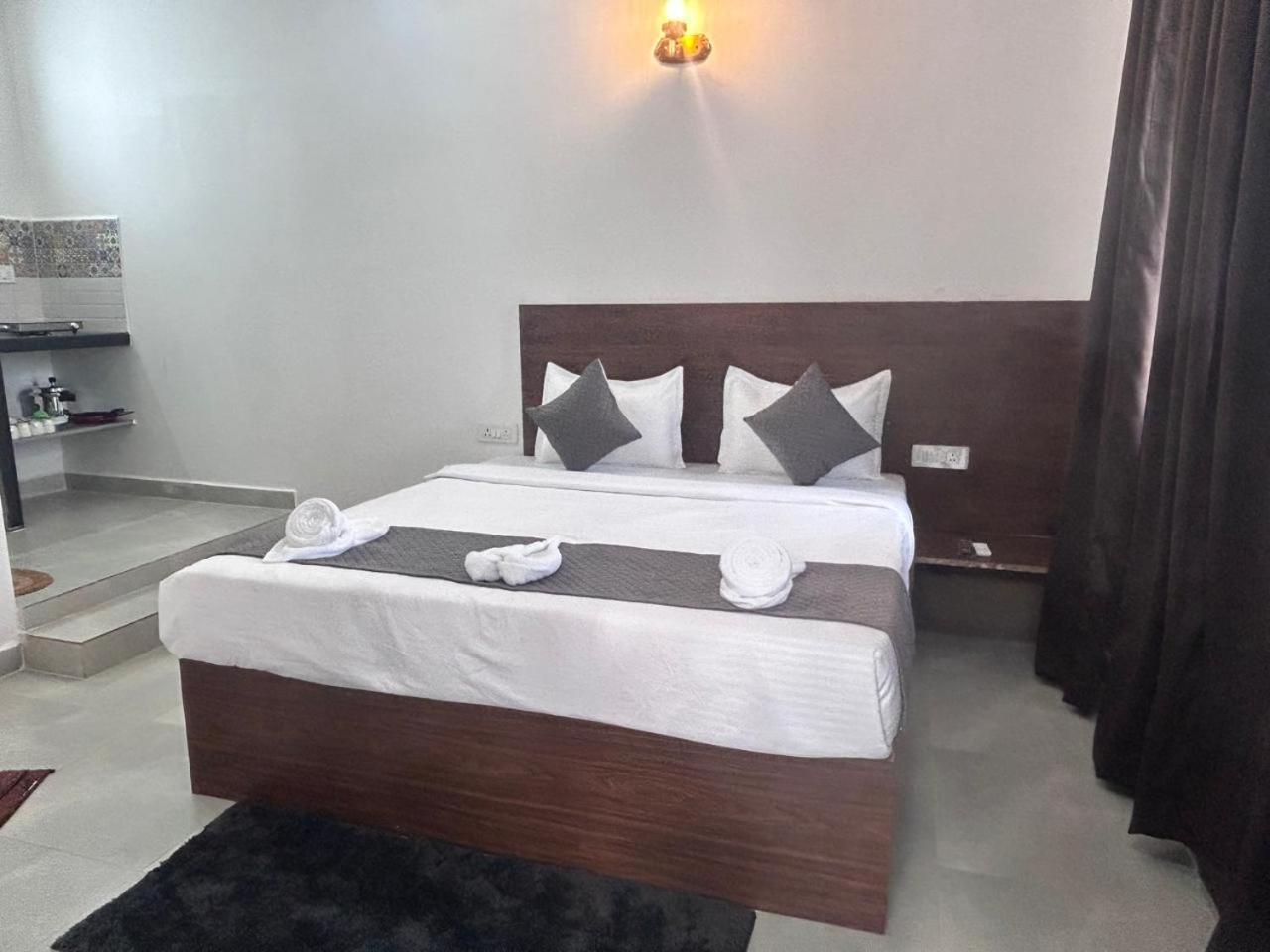 Hotel Baga Place Экстерьер фото