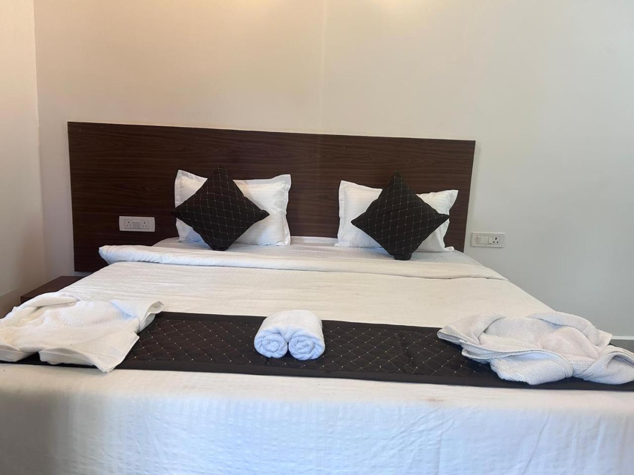 Hotel Baga Place Экстерьер фото